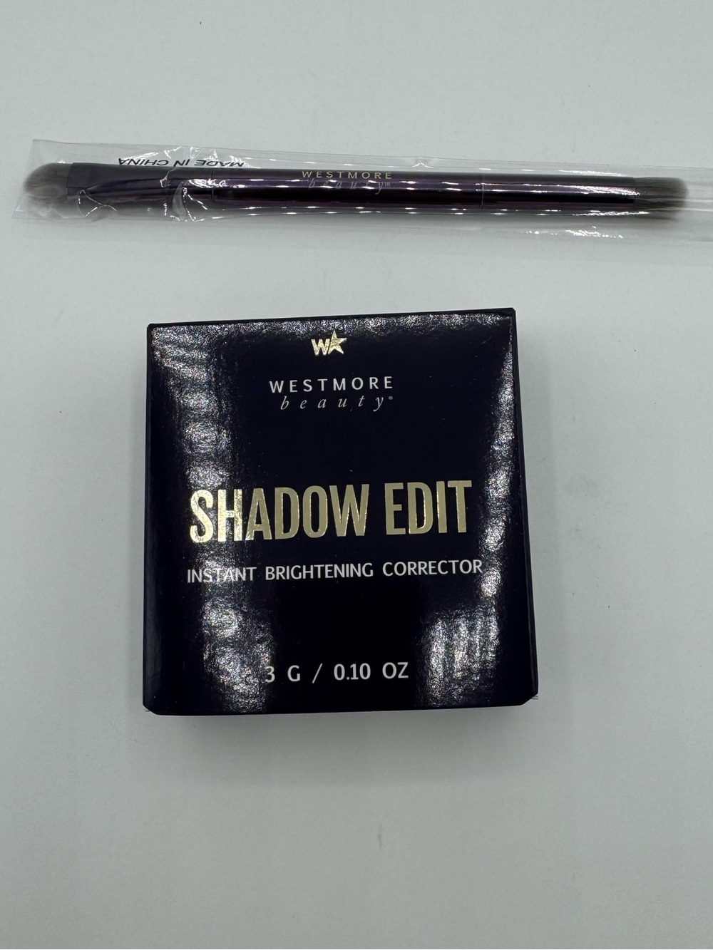 Westmore Beauty Shadow Edit Instant Bightening Corrector with brush medium tan